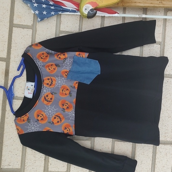 Pumpkin 🎃 shirt - Picture 5 of 10